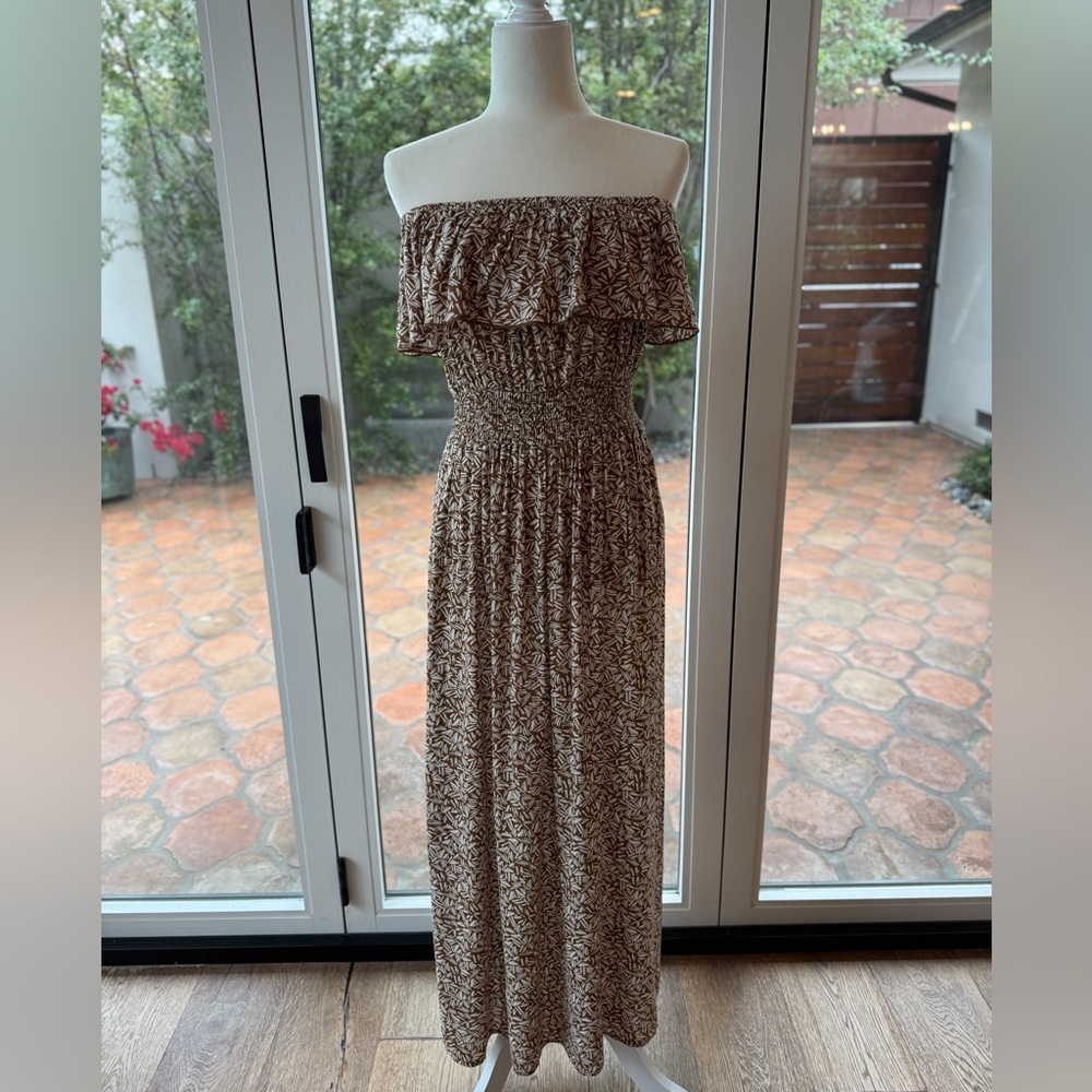 Elegant Brown Off-Shoulder Maxi Dress - Old Navy - Picture 3 of 7